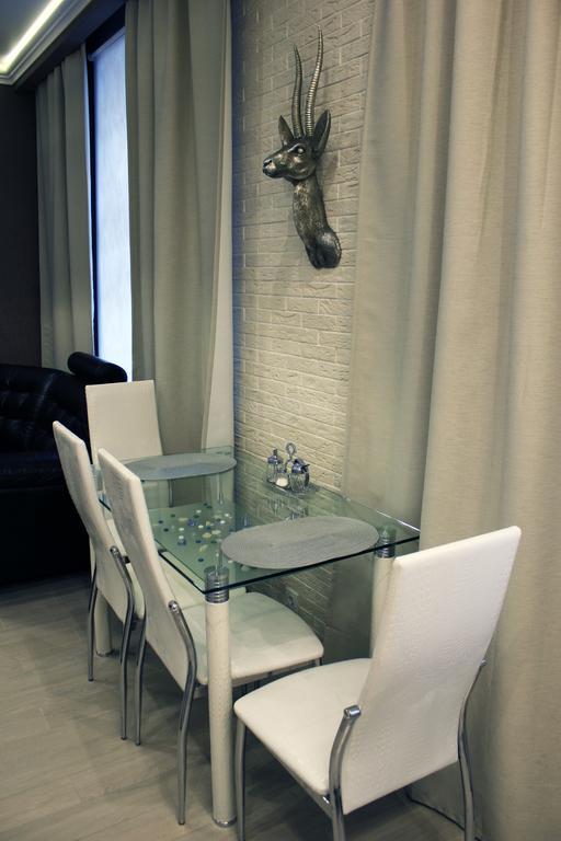 Swedish Apartment At Romanovskaia 22 Minsk Esterno foto